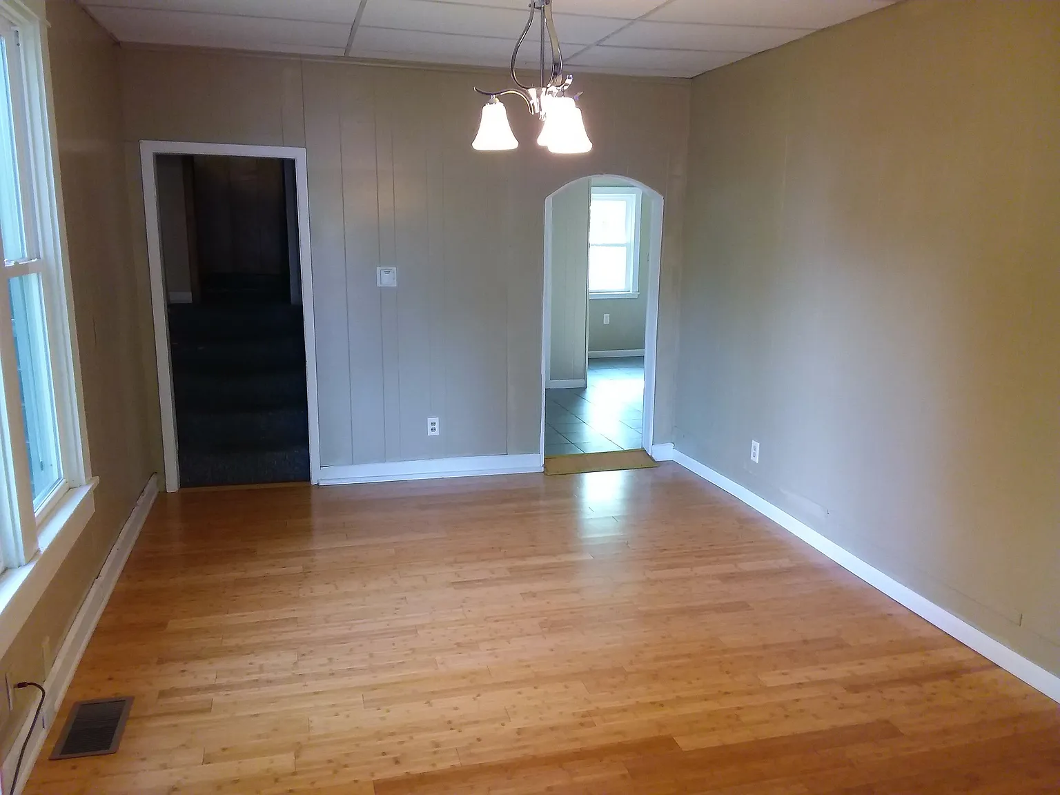 4 bed, 1707 sqft, $4,000 — Photo 2