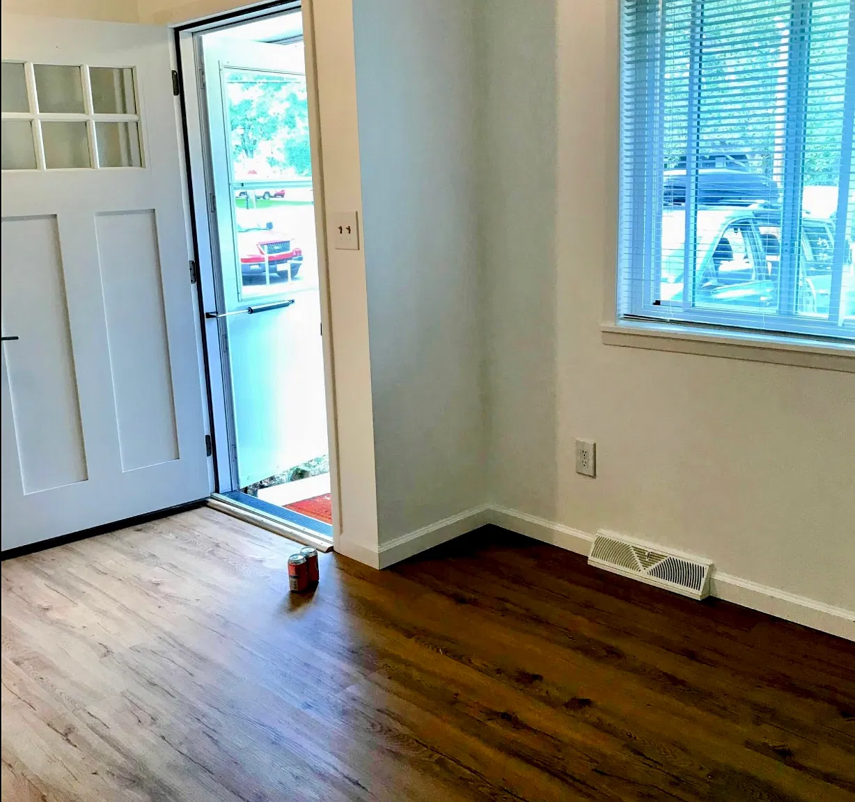 1105 Ash Dr — Photo 2