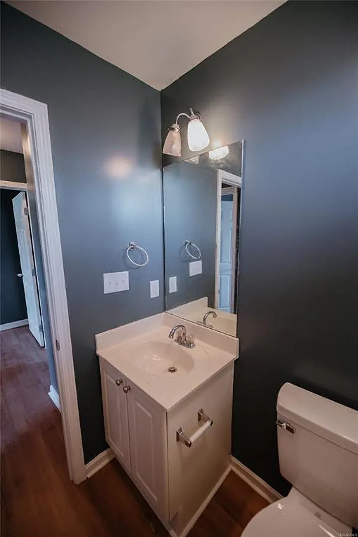 3 bed, 2.0 bath, 1291 sqft, $1,595 — Photo 3