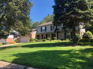 9216 Wooden Bridge Rd, Rockville, MD 20854