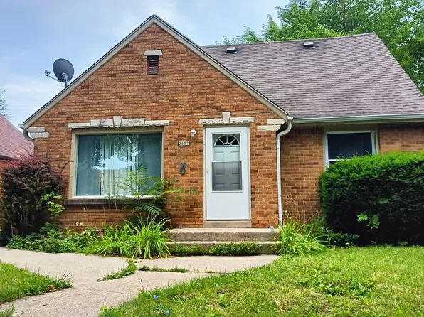 2657 N 52nd St, Milwaukee, WI 53210