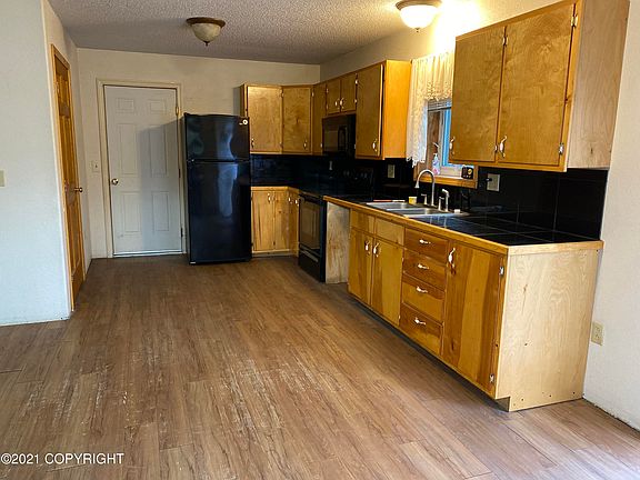 3rd image of 1107 Cube Ave