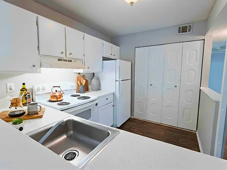 Enclave at North Point — Photo 108