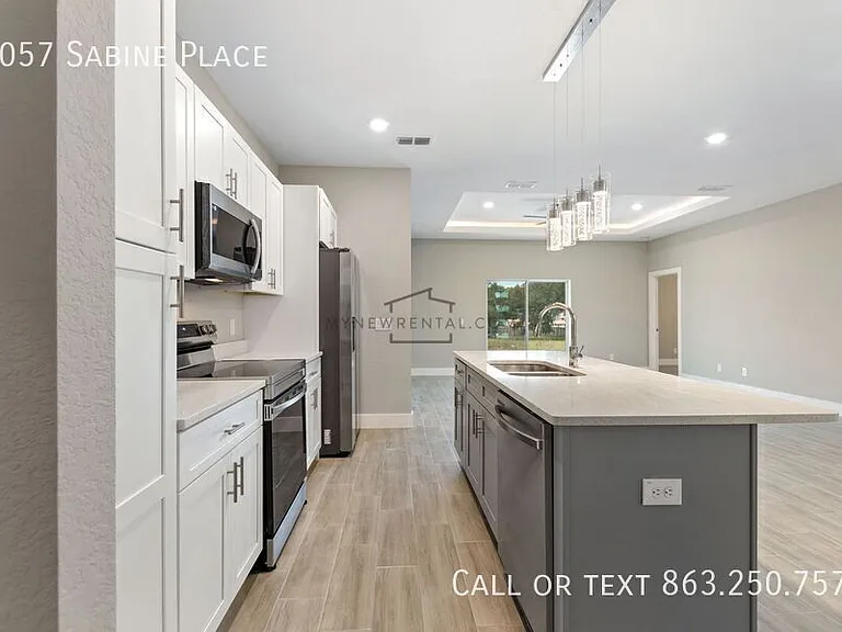 1057 Sabine Pl — Photo 17