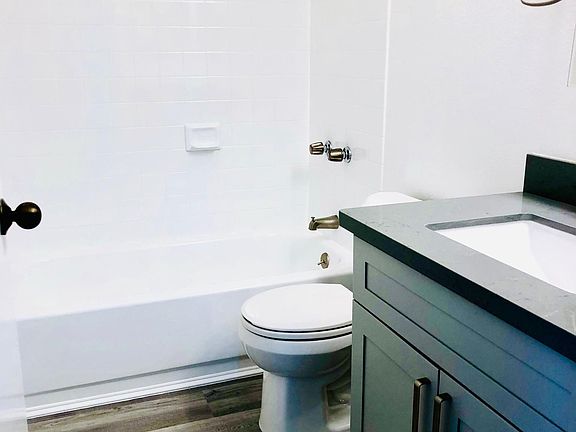 First full bathroom
Washer/ dryer is located in corner