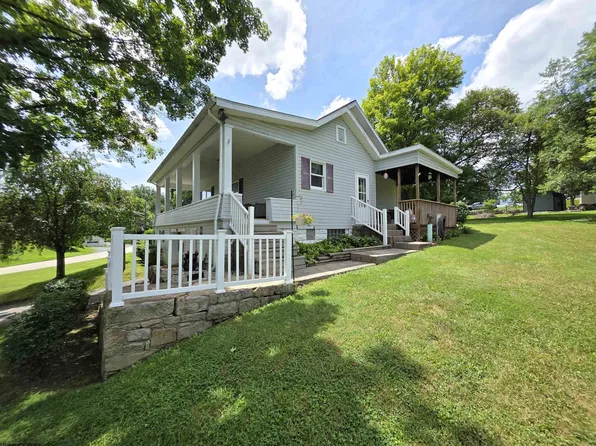 2222 Pleasant Valley Rd, Fairmont, WV 26554