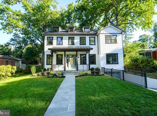 1103 Trinity Dr, Alexandria, VA 22314