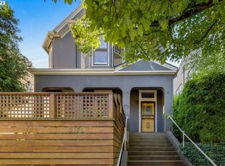 2176 NW Everett St APT 3, Portland, OR 97210