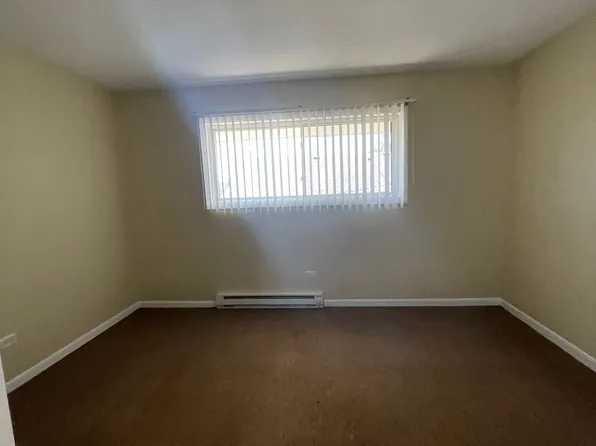 1813 Jethro Ave, Zion, IL