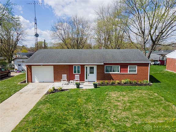 3rd image of 312 Victoria Dr