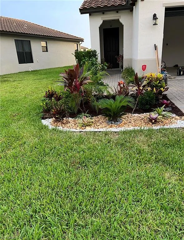 3 bed, 2.5 bath, 2032 sqft, $2,550 — Photo 2