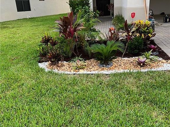 2nd image of 5474 Cassidy Ln