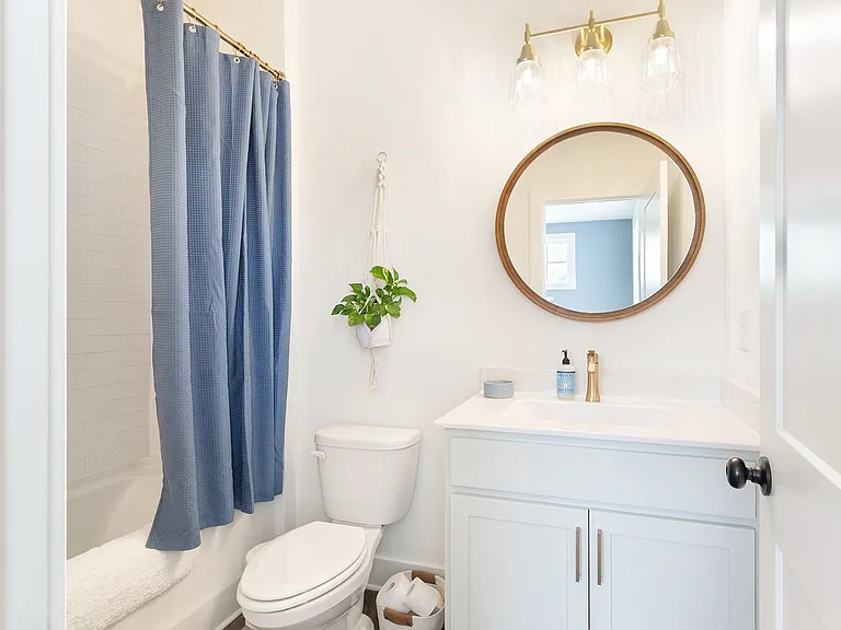 1210 Zebrawood Ct SE — Photo 8
