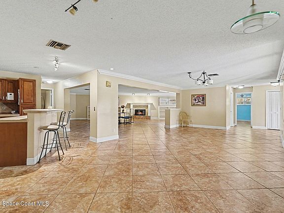 5th image of 1351 Cherry Hills Rd NE