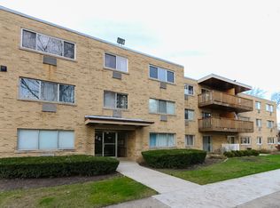 744 W Dempster St #10, Mount Prospect, IL 60056