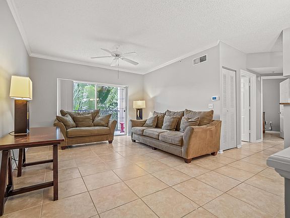 5th image of 2206 Tuscany Way
