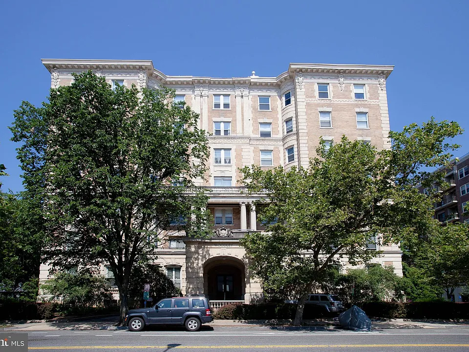 1851 Columbia Rd NW #600