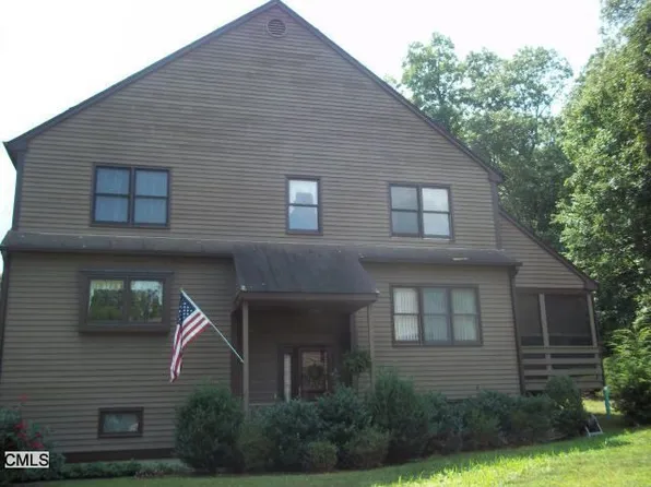 17 Hollow Tree Ln, Monroe, CT 06468