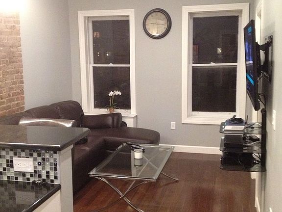 5th image of 52 Carmine St APT 15