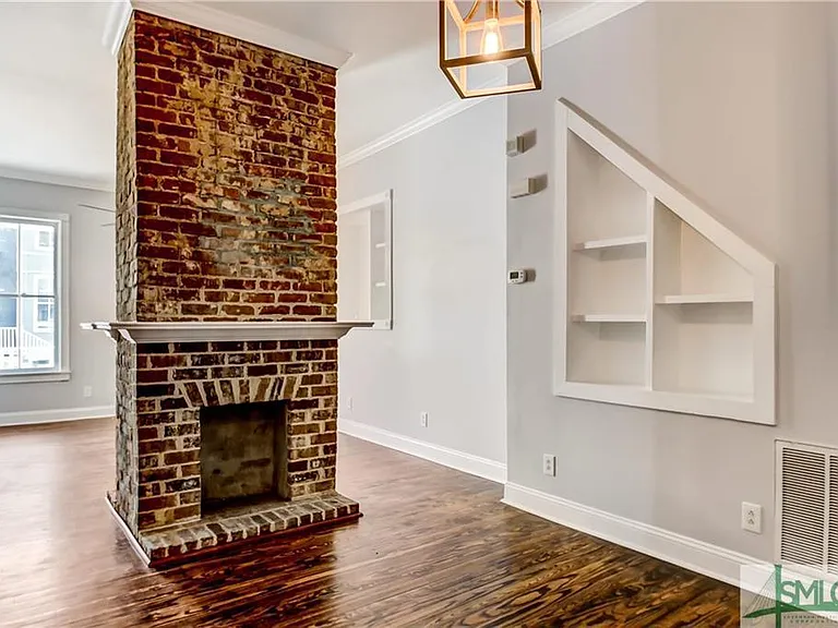 525 E Gaston St — Photo 7