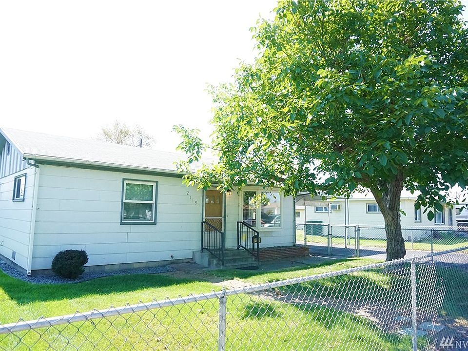 1st image of 2119 W Peninsula Dr