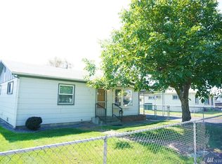 2119 W Peninsula Dr, Moses Lake, WA 98837