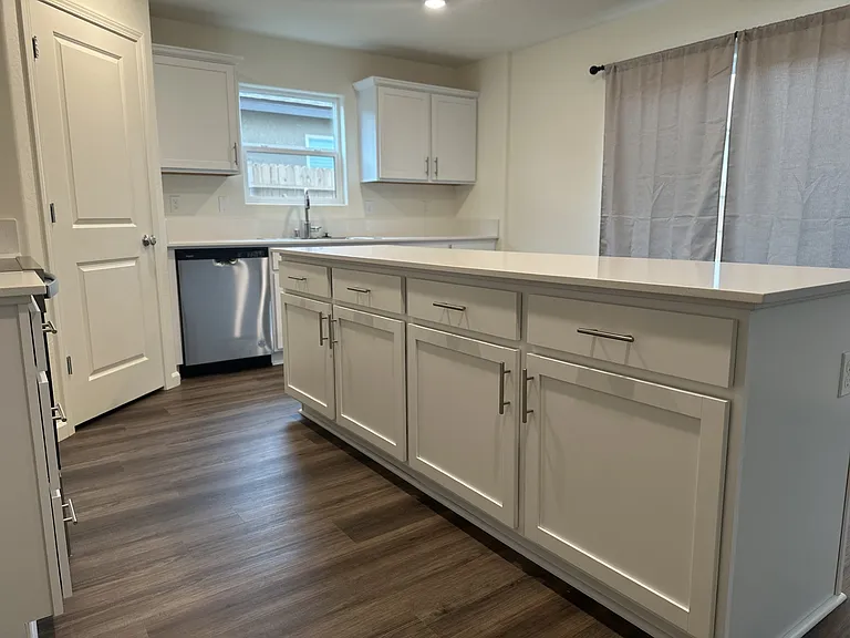 332 Halisan Ct — Photo 4