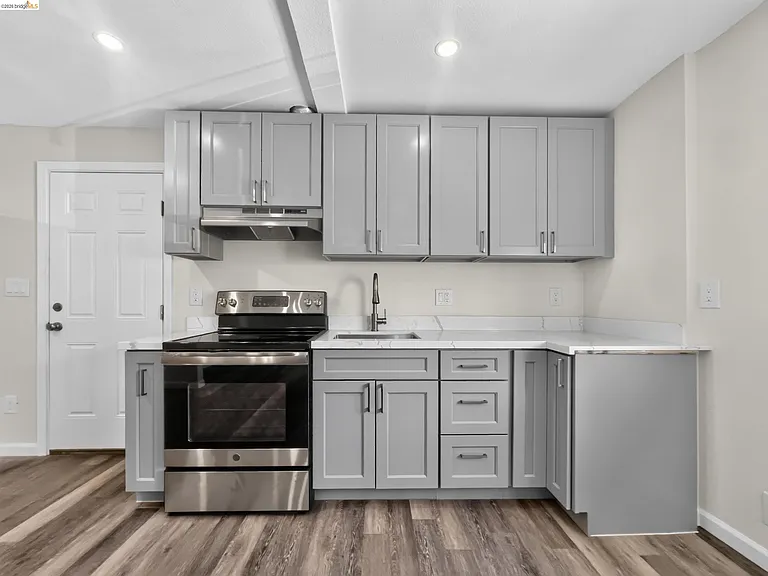 2322 Peachtree Cir #ADU — Photo 5