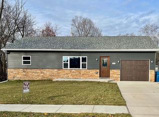 115 W 3rd St, Byron, IL 61010
