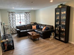 135 Grove St APT 124, Rockland, MA 02370