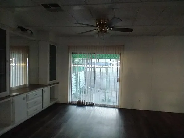 4957 Saguaro Way, Las Vegas, NV 89121