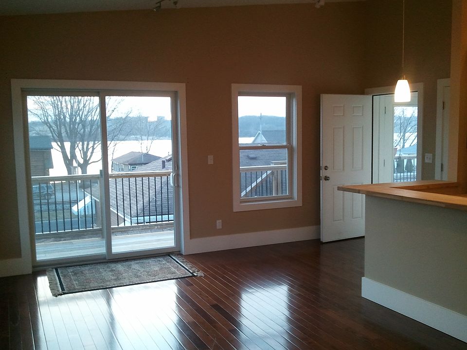 Open concept living and kitchen area