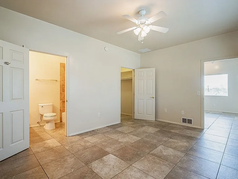 638-642 E. Lester St. ( 638, 640, 642 ) — Photo 74