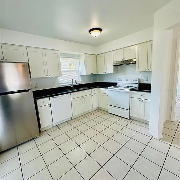 3606 Leanne Ct — Photo 4