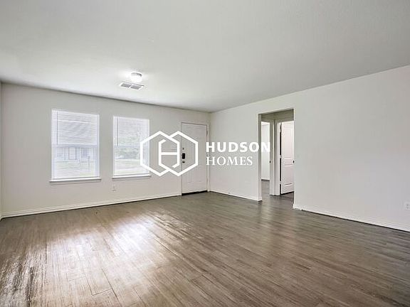 3rd image of 1805 Wellington St