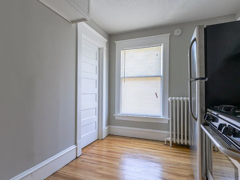 2600 Dupont Ave South — Photo 6