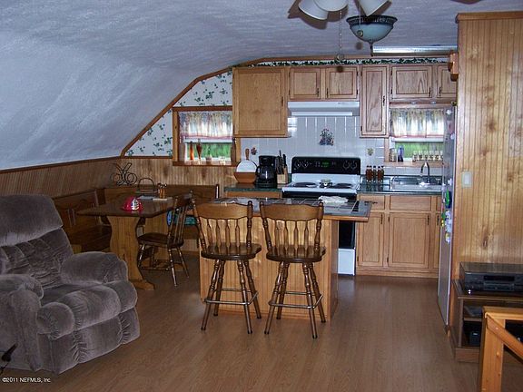 4th image of 127 Bent Oak Dr