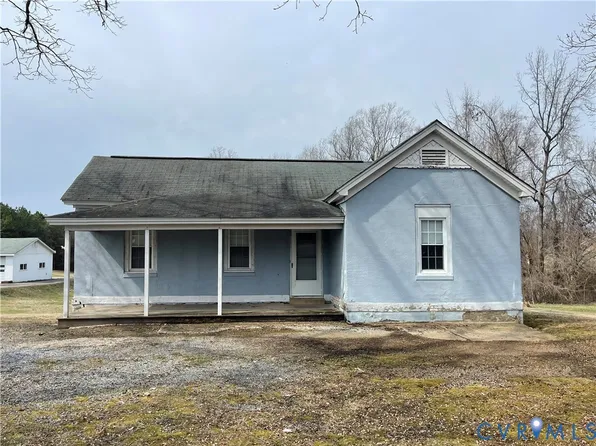 8830 N Five Forks Rd, Amelia Court House, VA 23002