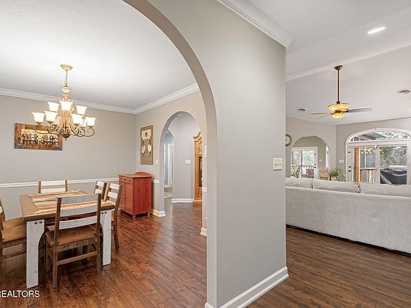4th image of 3744 Whitworth Dr