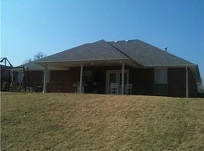 2nd image of 828 Tilghman Dr
