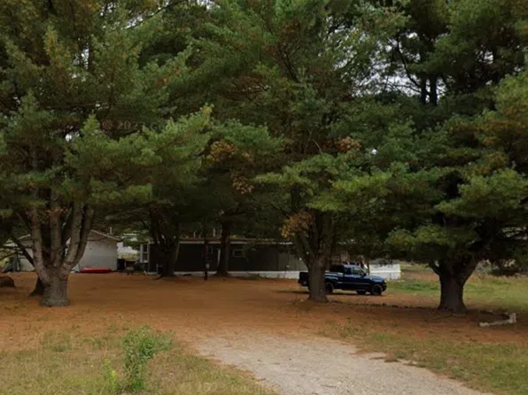 1191 Tomkins Rd, Boyne City, MI 49712