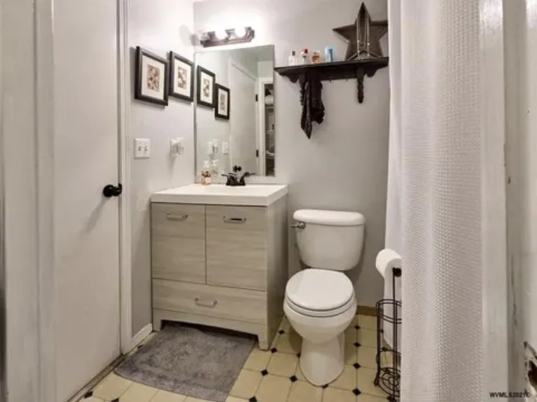 1307 Aqua St SE — Photo 14