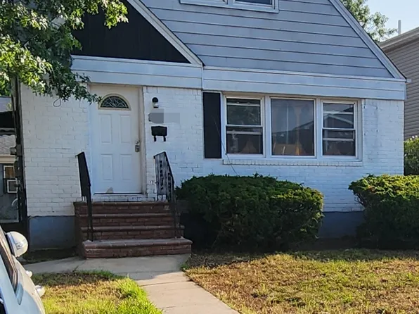 24915 147th Ave Floor 2, Rosedale, NY 11422