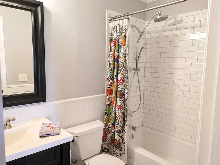 400 Hillstone Dr — Photo 16