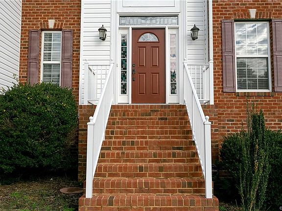 3rd image of 7812 Point Hollow Dr