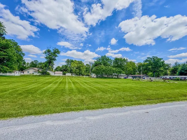 602 N Columbia St, West Frankfort, IL 62896