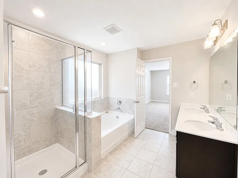 2605 Wesley Ave — Photo 22