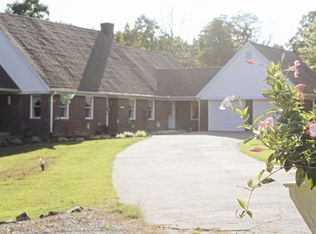 325 Shelton Ln, Irvine, KY 40336