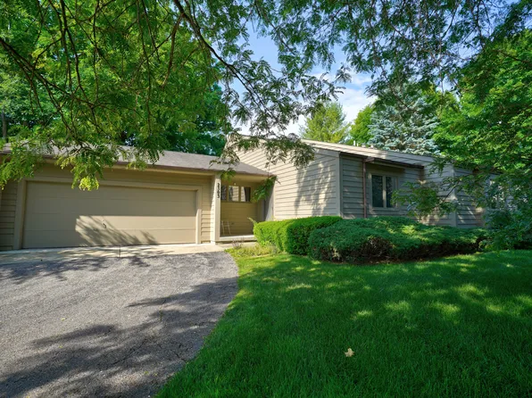 2503 Holly Oak Ct, Flint, MI 48532