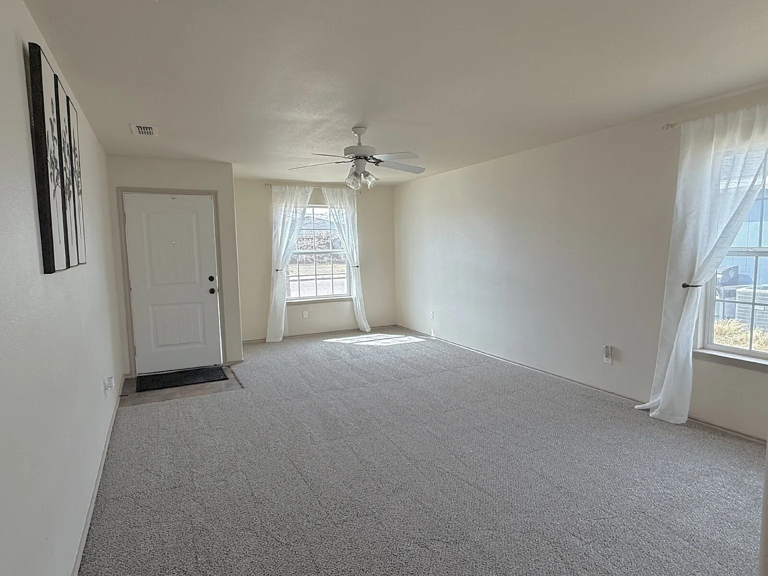 2 bed, 1.0 bath, 1082 sqft, $1,250 — Photo 4